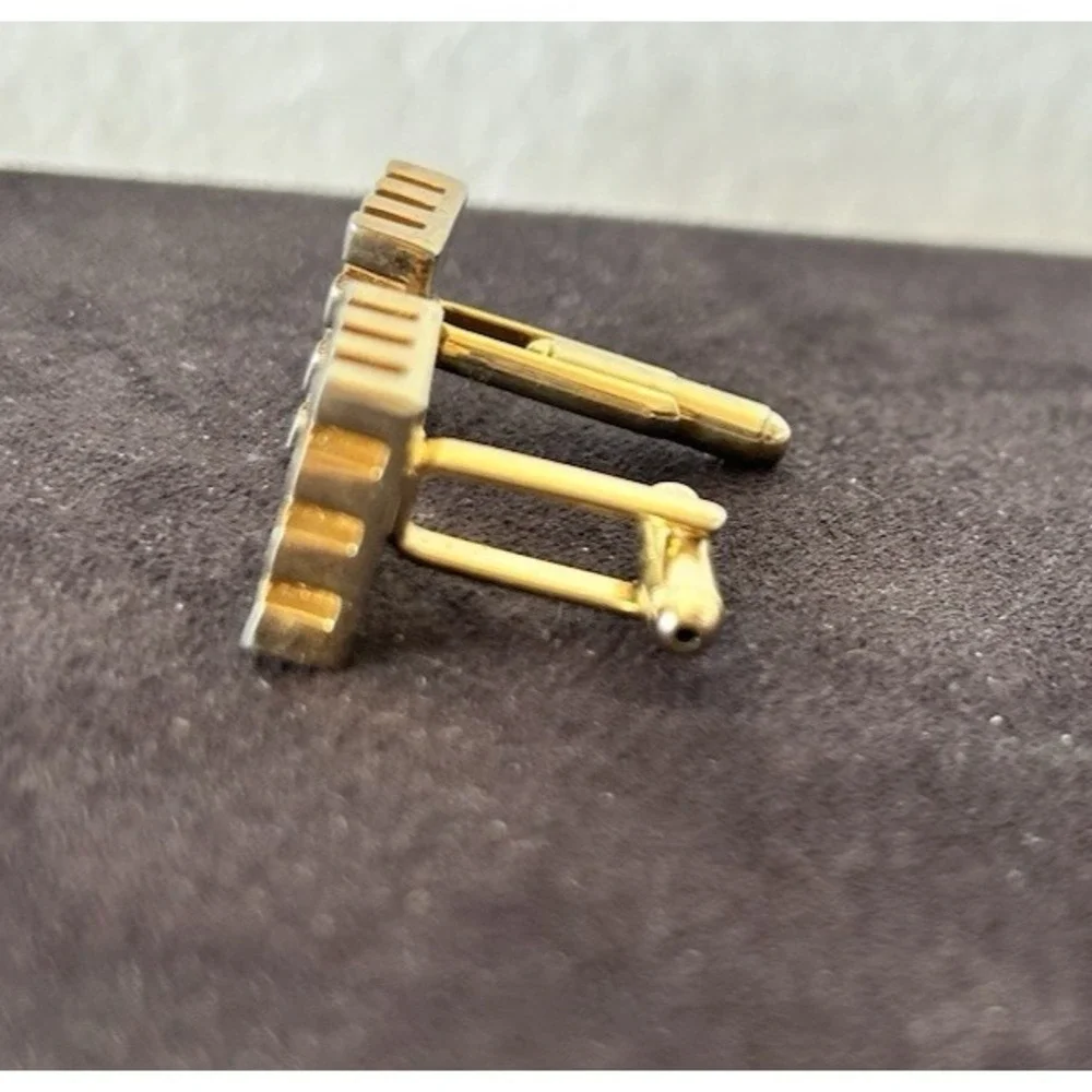 Vintage Gold-Tone 3D Geometric Checker Cufflinks Retro Brutalist VGUC